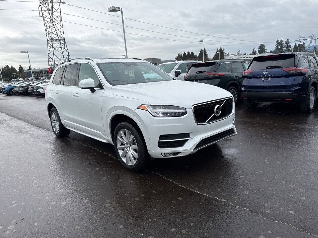 Used 2017 Volvo XC90 T6 Momentum w/ Vision Package image 3