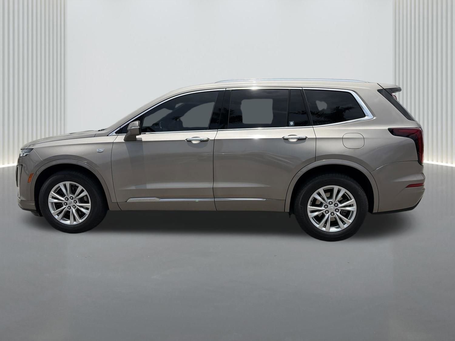 Used 2023 Cadillac XT6 Luxury FWD image 6
