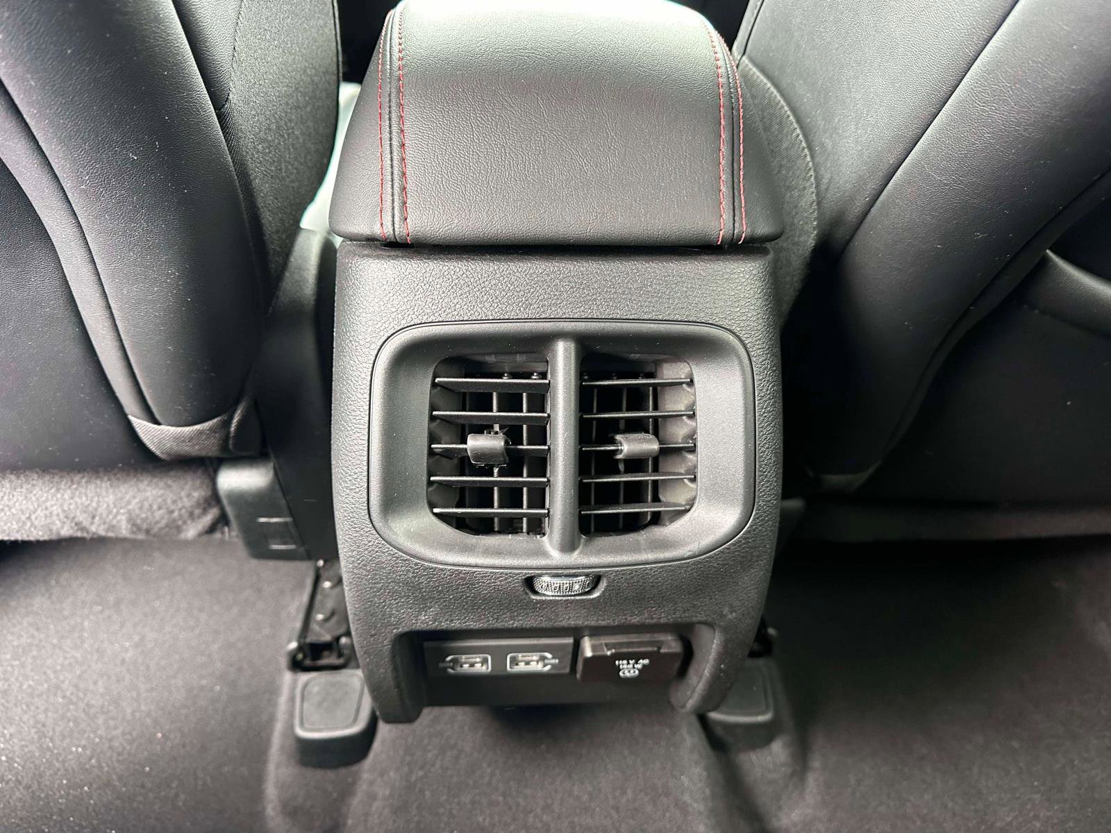 Used 2023 Jeep Cherokee Trailhawk image 11