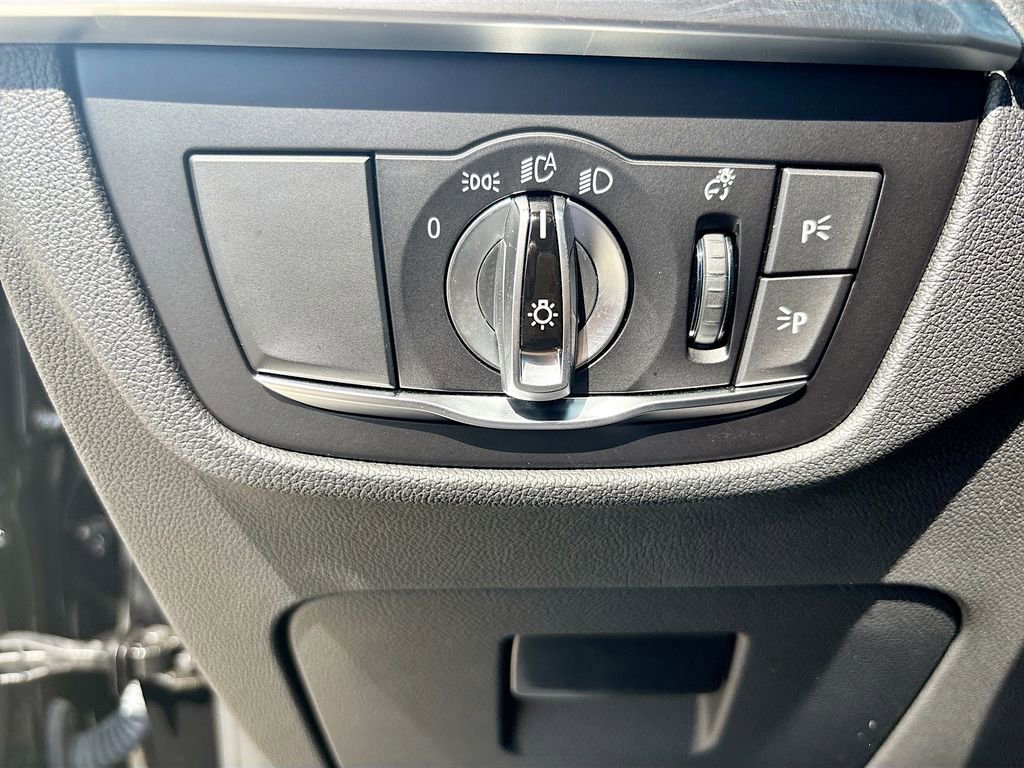 Used 2024 BMW X3 sDrive30i w/ Convenience Package RWD image 38