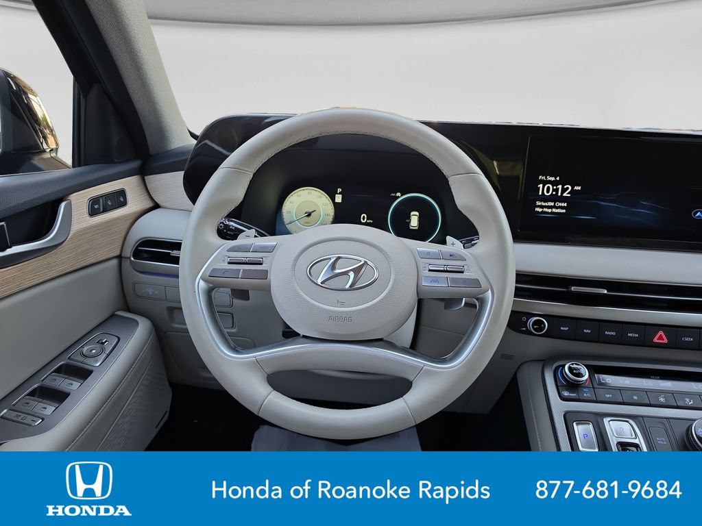 Used 2024 Hyundai Palisade Limited AWD/4WD image 13