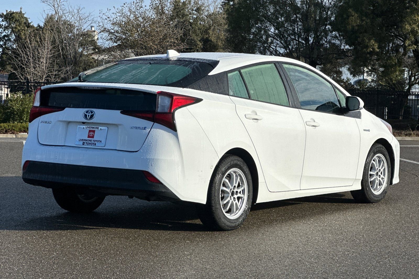 Certified 2022 Toyota Prius LE image 4