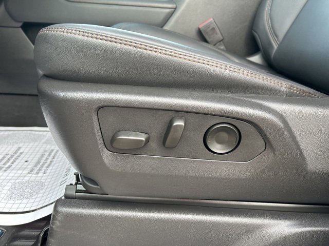 Used 2025 GMC Sierra 2500 AT4 w/ AT4 Premium Plus Package image 15