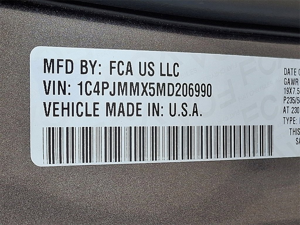 Used 2021 Jeep Cherokee Latitude Lux 80th Anniv w/ Quick Order Package 26U 80TH image 28