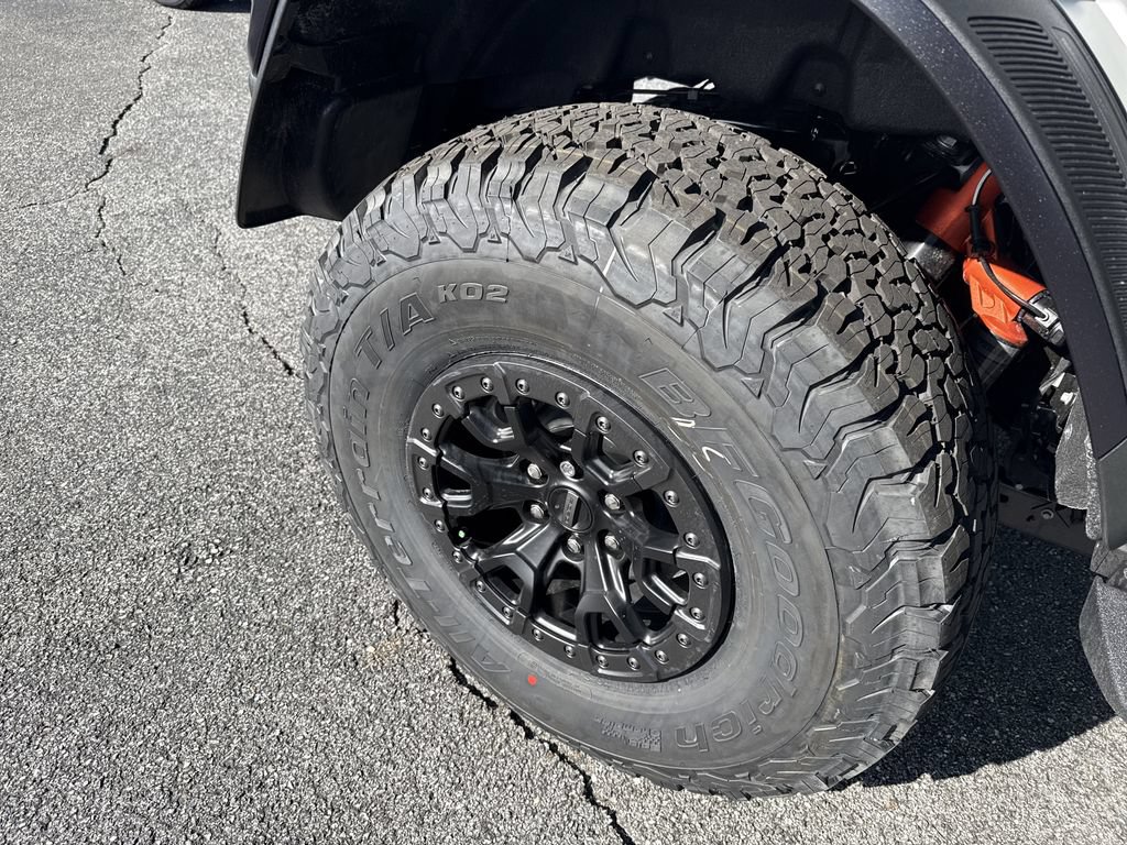 New 2025 Ford Bronco Raptor w/ Interior Carbon Fiber Pack AWD/4WD image 18