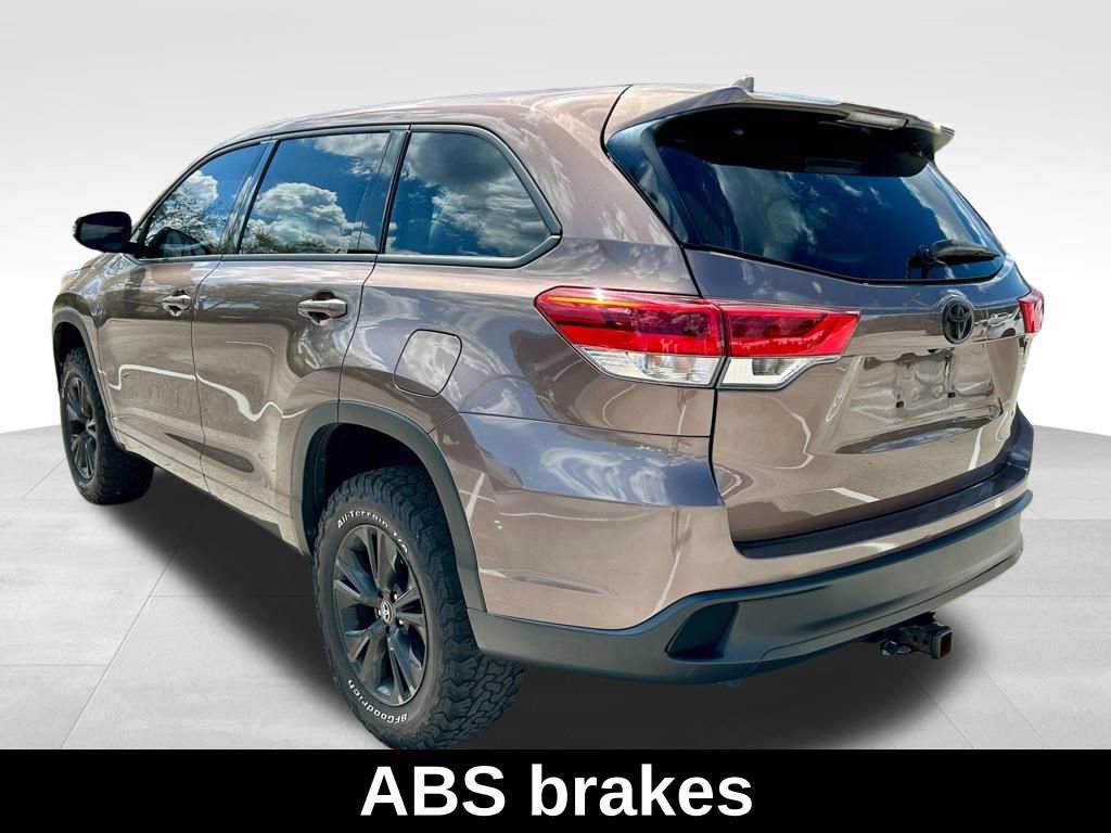 Used 2018 Toyota Highlander Plus FWD image 8