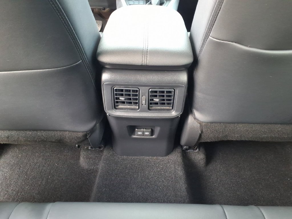 Certified 2025 Toyota RAV4 XLE Premium AWD/4WD image 5