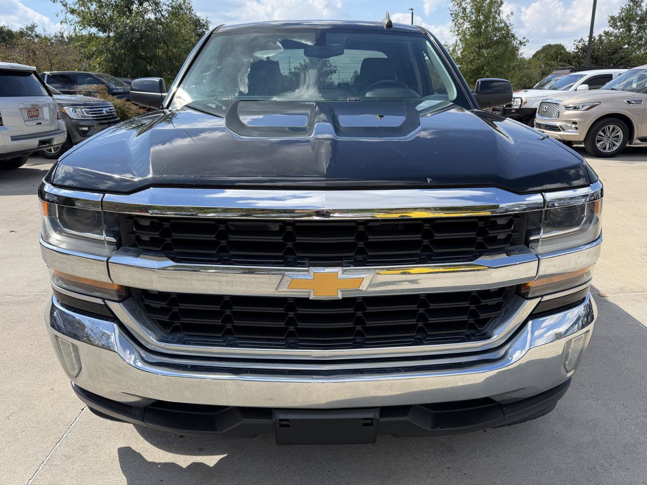 Used 2017 Chevrolet Silverado 1500 LT w/ All Star Edition RWD image 2