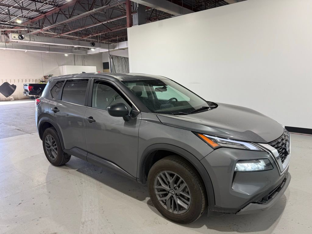 Used 2023 Nissan Rogue S FWD image 5