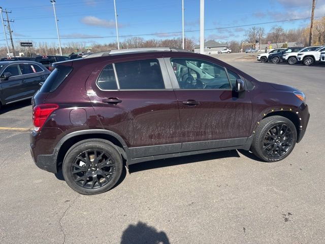 Used 2021 Chevrolet Trax LT w/ Premium Seat Package image 11