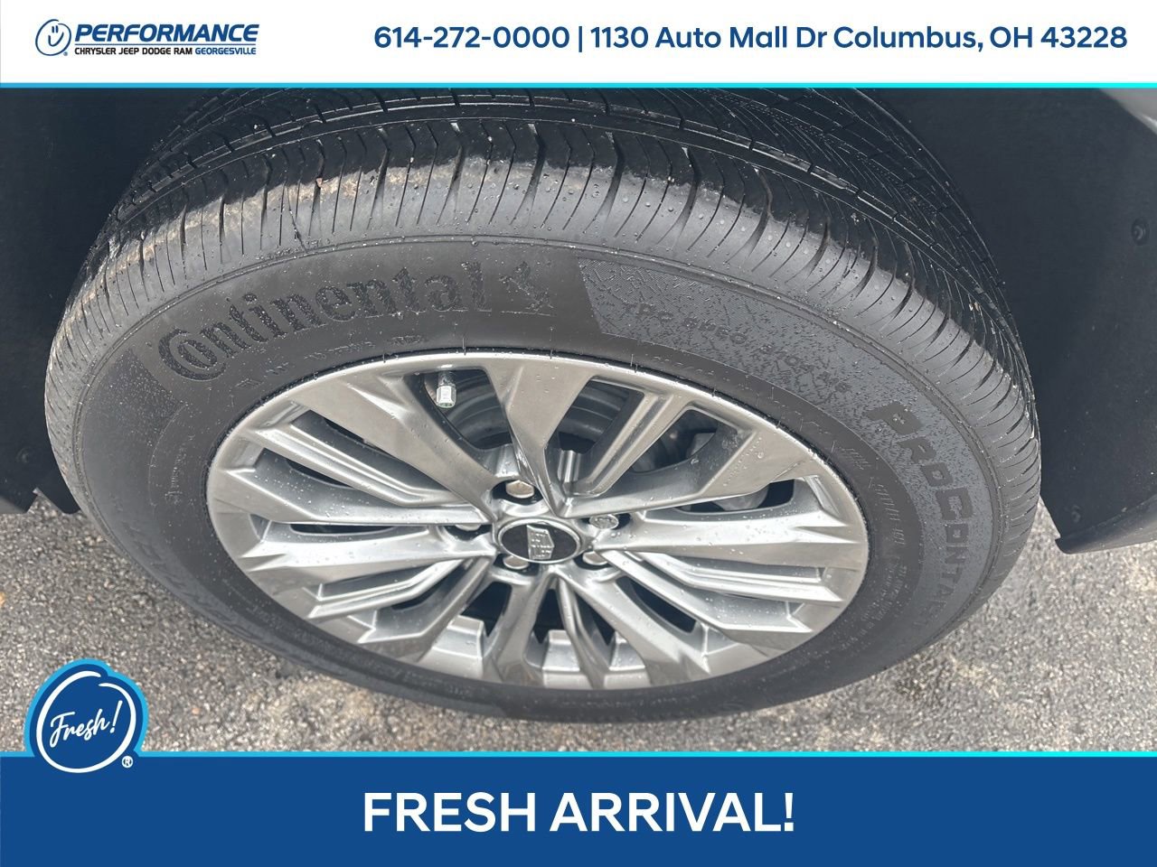 Used 2024 Cadillac XT4 Premium Luxury image 11