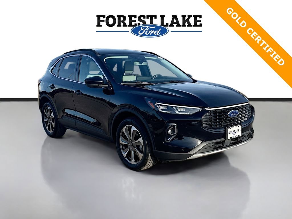 Certified 2023 Ford Escape Platinum w/ Premium Technology Package AWD/4WD image 1