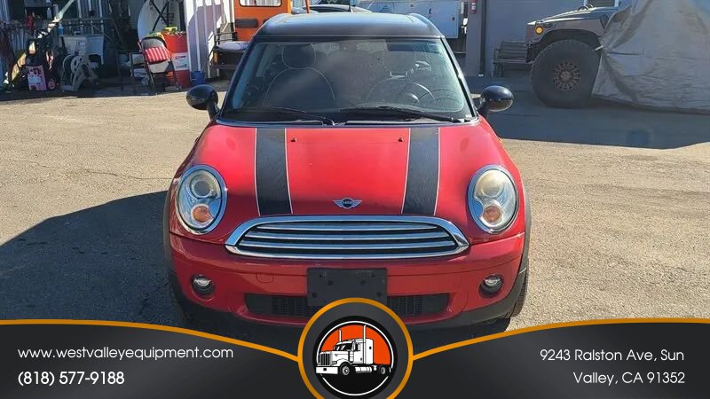 Used 2009 MINI Cooper Clubman Hardtop FWD image 2