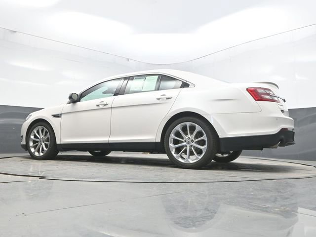 Used 2018 Ford Taurus Limited AWD/4WD image 38