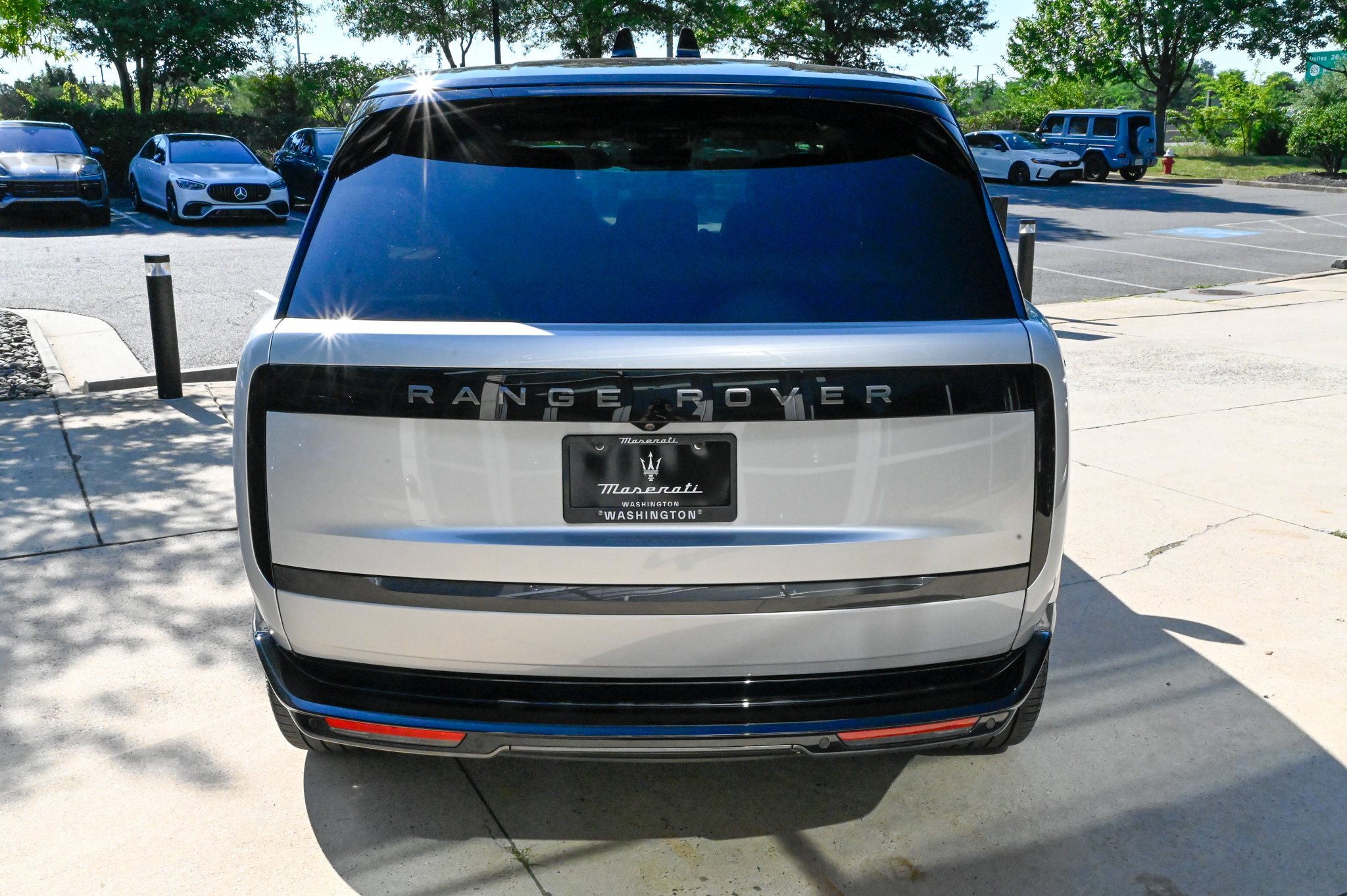 Used 2025 Land Rover Range Rover SE AWD/4WD image 6