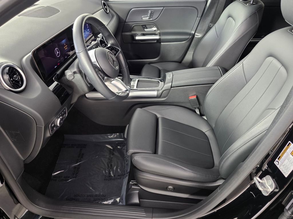 Certified 2025 Mercedes-Benz GLA 250 image 9