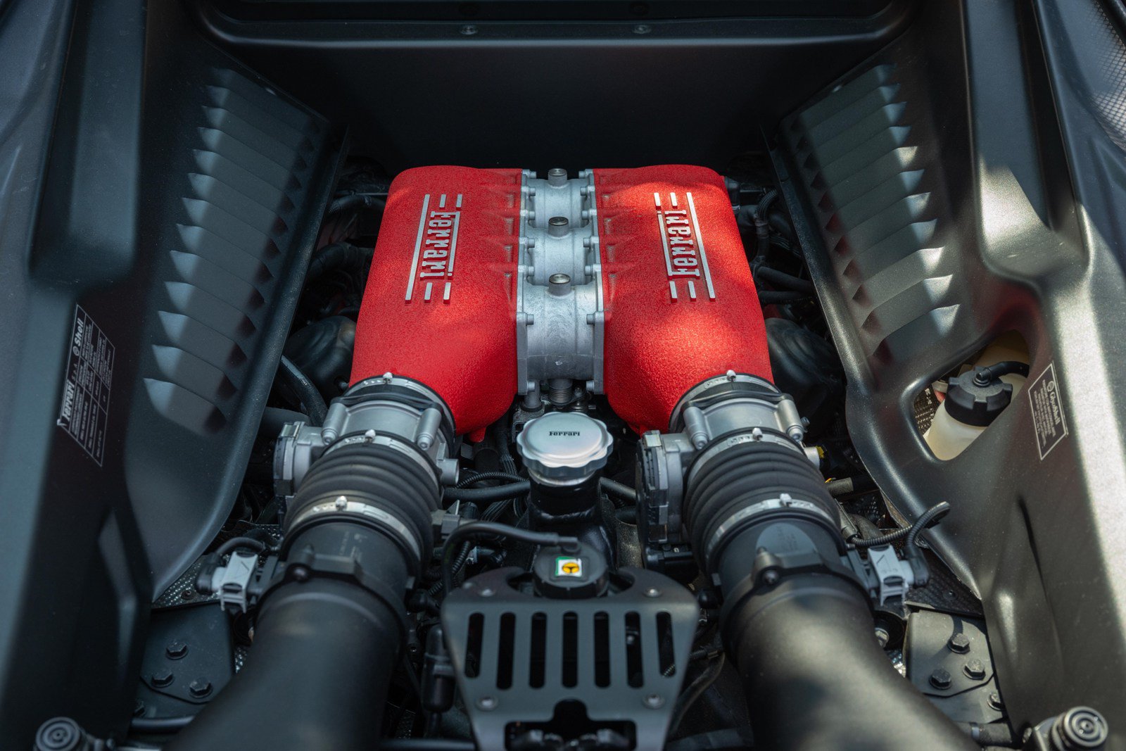 Used 2012 Ferrari 458 Italia Coupe RWD image 19