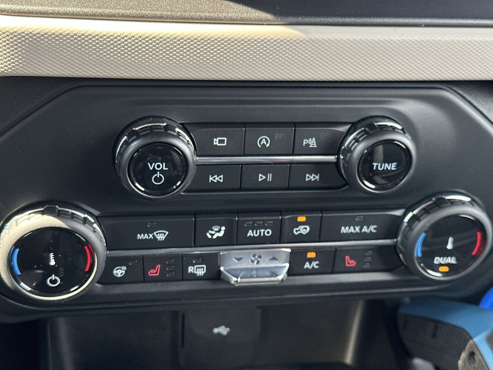 Used 2022 Ford Bronco Wildtrak AWD/4WD image 22