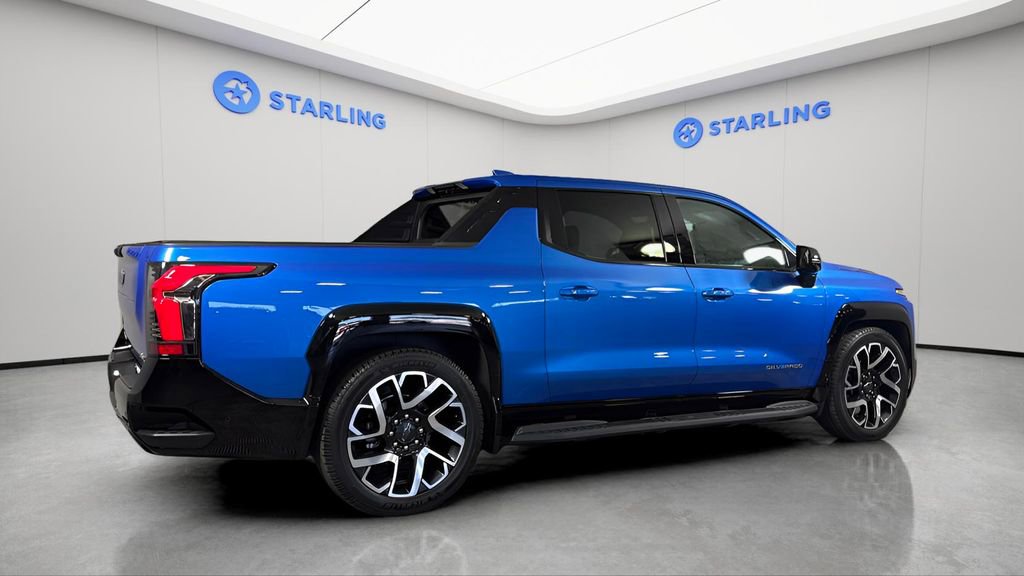 Certified 2025 Chevrolet Silverado EV RST AWD/4WD image 10