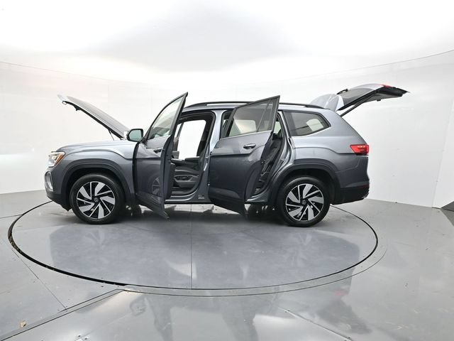 Used 2024 Volkswagen Atlas SE AWD/4WD image 41