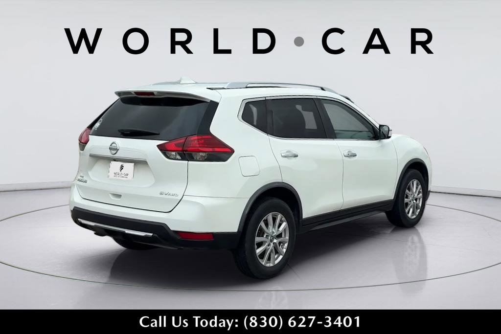 Used 2017 Nissan Rogue SV AWD/4WD image 7