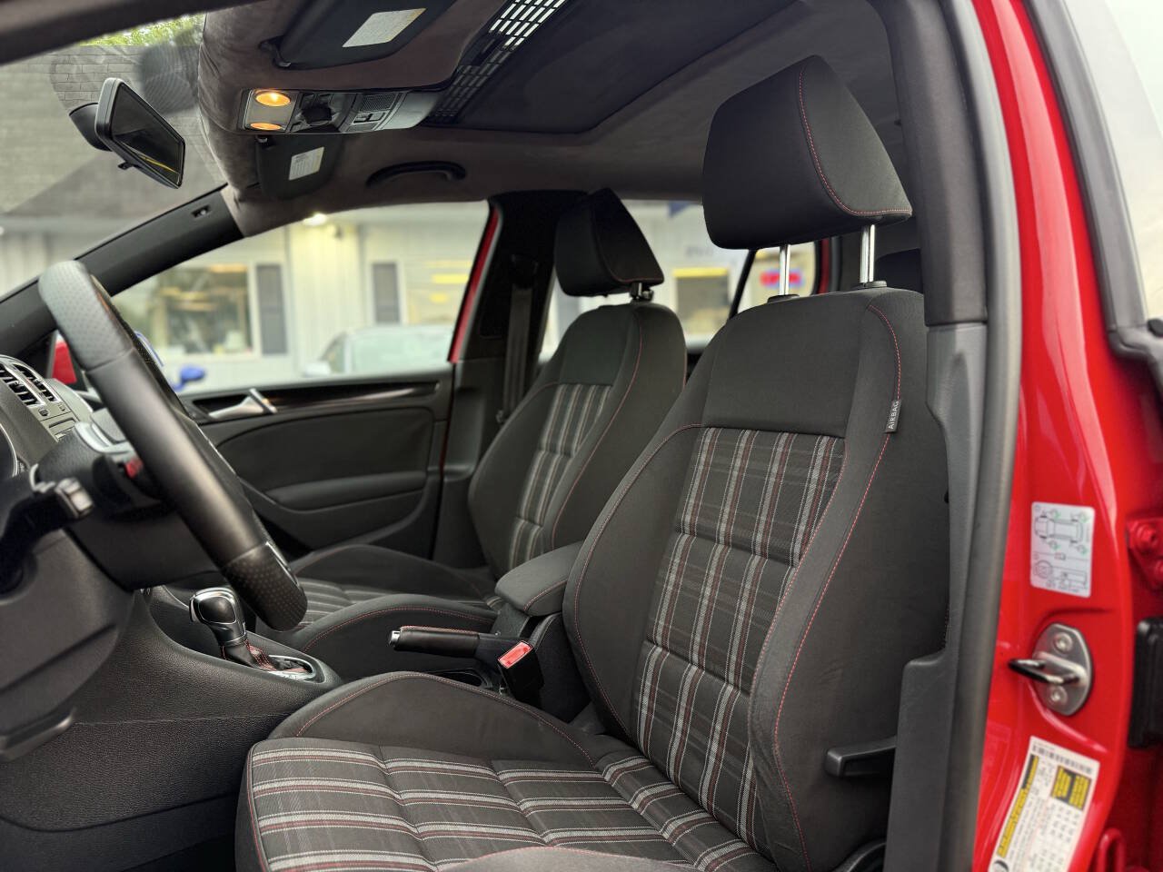 Used 2012 Volkswagen GTI 4-Door FWD image 12