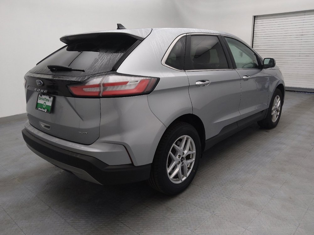 Used 2024 Ford Edge SEL image 9