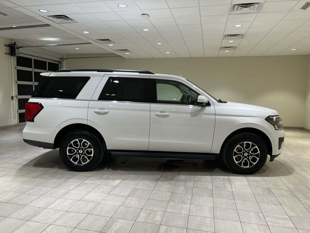 Certified 2024 Ford Expedition XLT RWD image 6