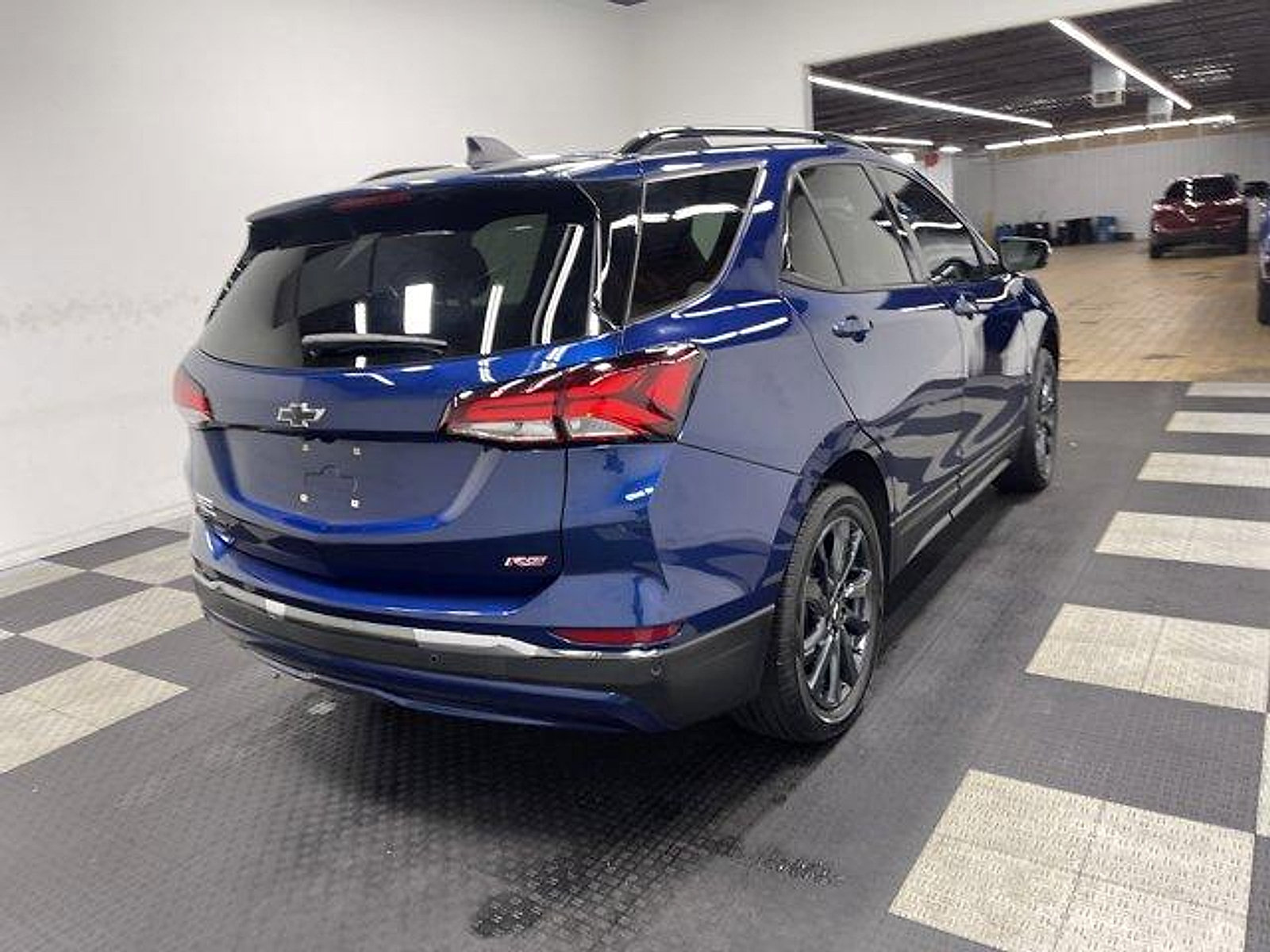 Used 2023 Chevrolet Equinox RS FWD image 4