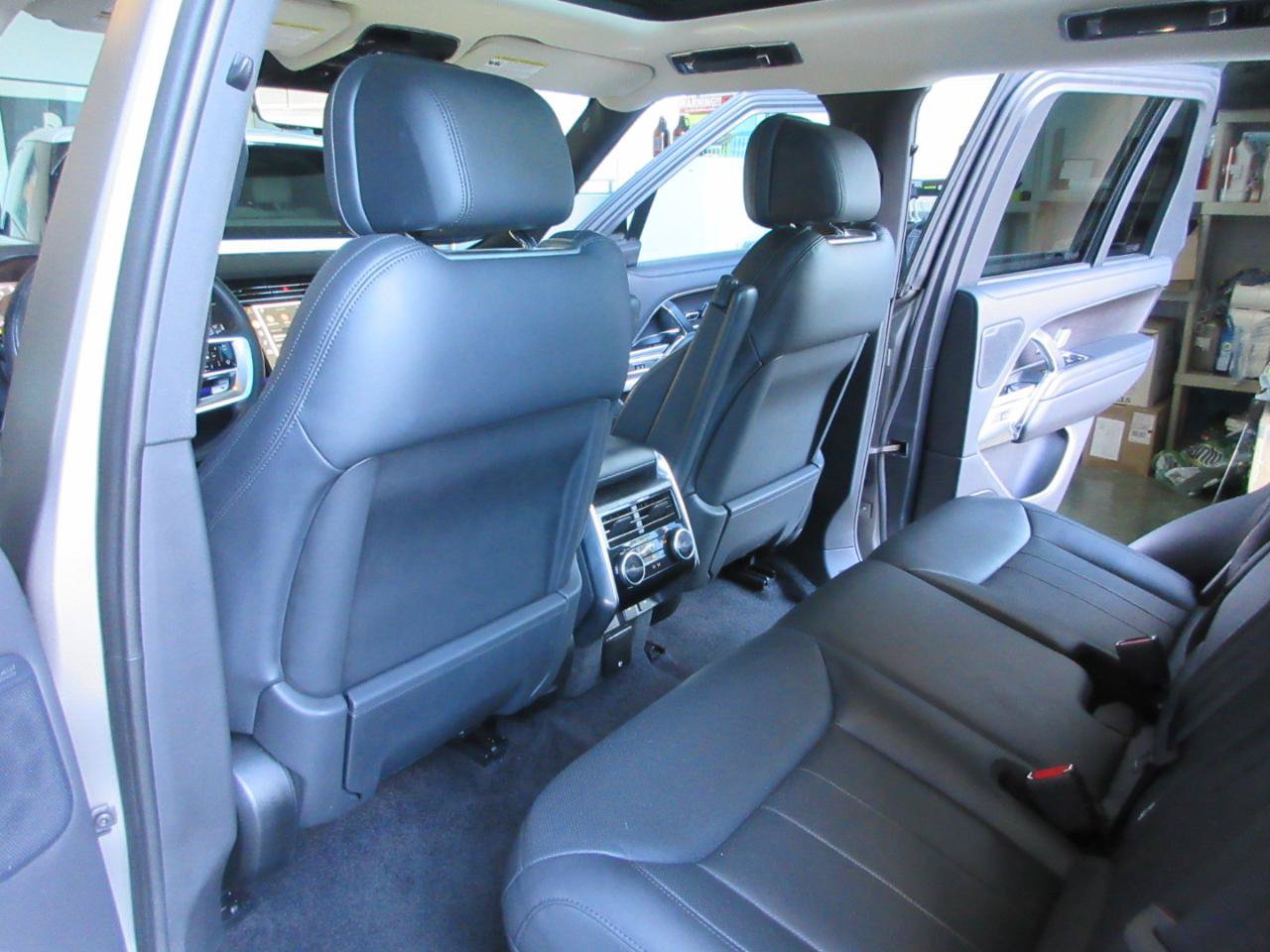 Used 2023 Land Rover Range Rover SE AWD/4WD image 41