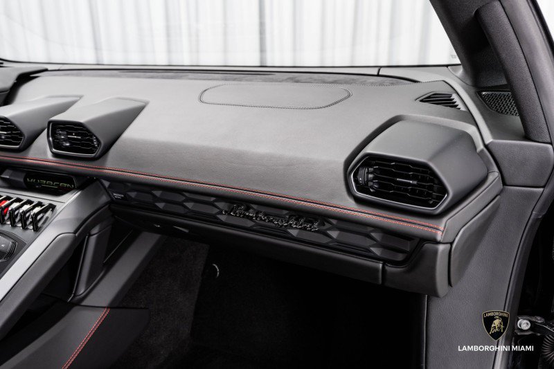 Used 2018 Lamborghini Huracan LP 580-2 image 47