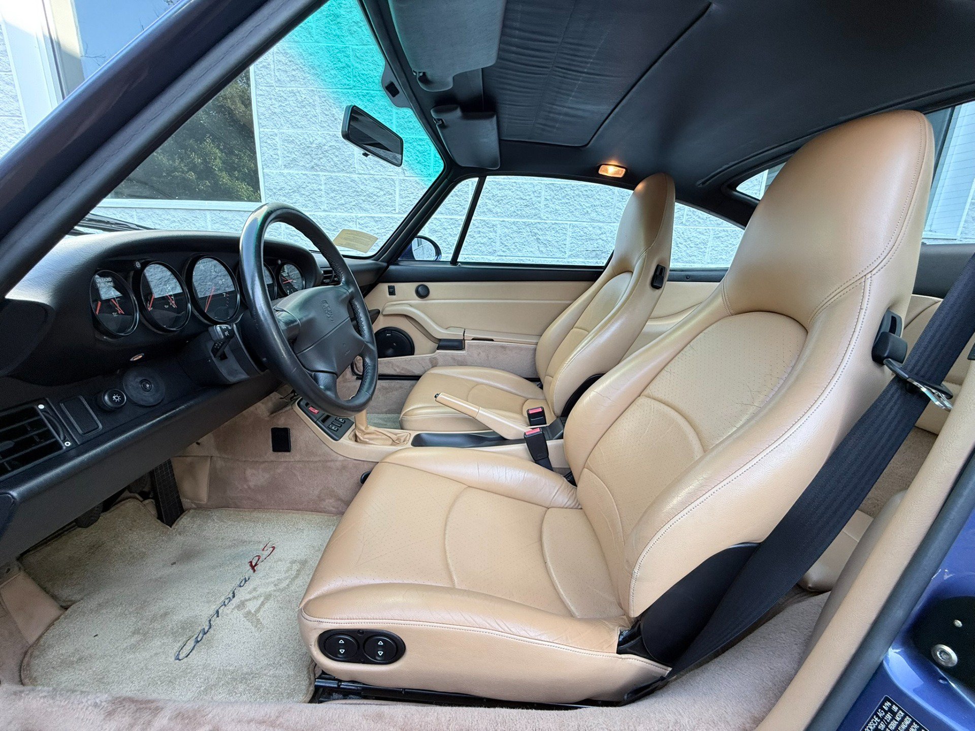 Used 1997 Porsche 911 Carrera RWD image 27