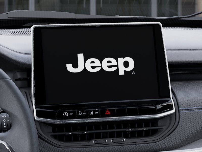 New 2026 Jeep Compass Latitude w/ Sun and Sound Group AWD/4WD image 18