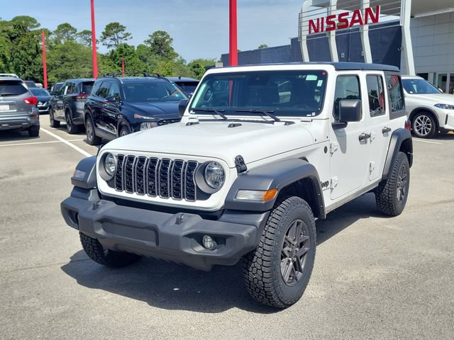 Used 2025 Jeep Wrangler Unlimited Sport AWD/4WD image 5