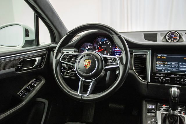 Used 2015 Porsche Macan Turbo image 4