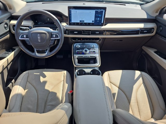 Used 2023 Lincoln Nautilus Reserve w/ Luxury Package AWD/4WD image 27