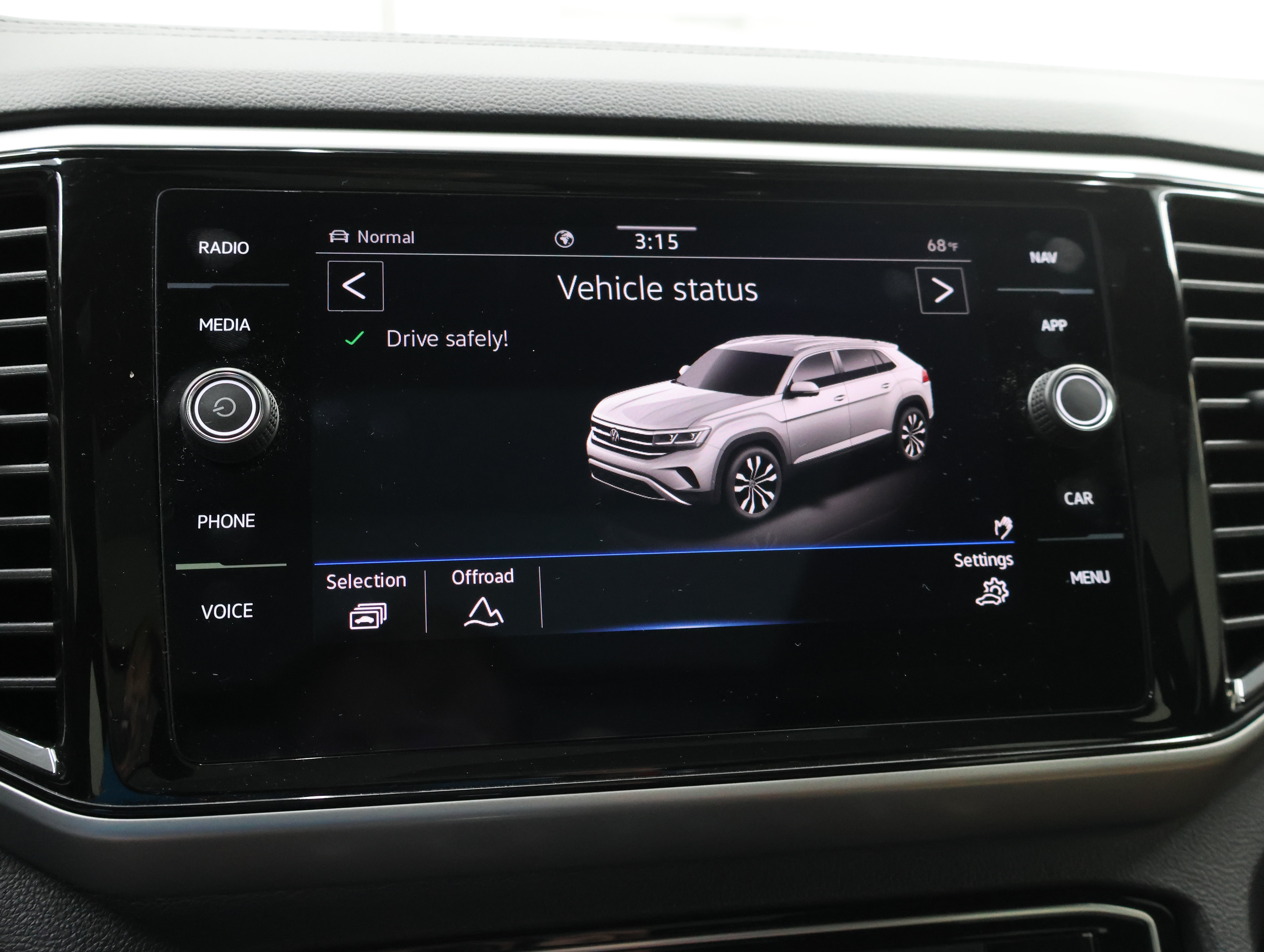 Used 2023 Volkswagen Atlas Cross Sport SEL R-Line AWD/4WD image 60