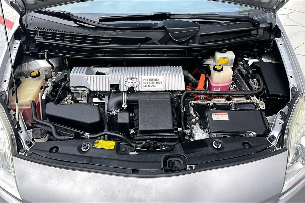 Used 2013 Toyota Prius Three w/ Solar Roof Pkg FWD image 31