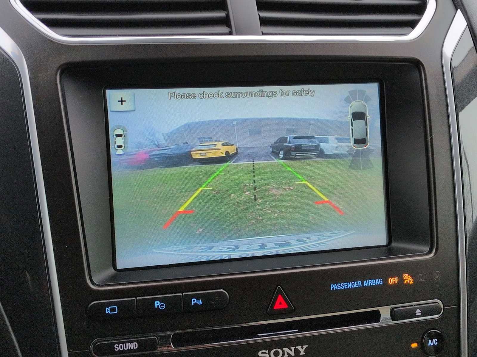 Used 2017 Ford Explorer Platinum image 31