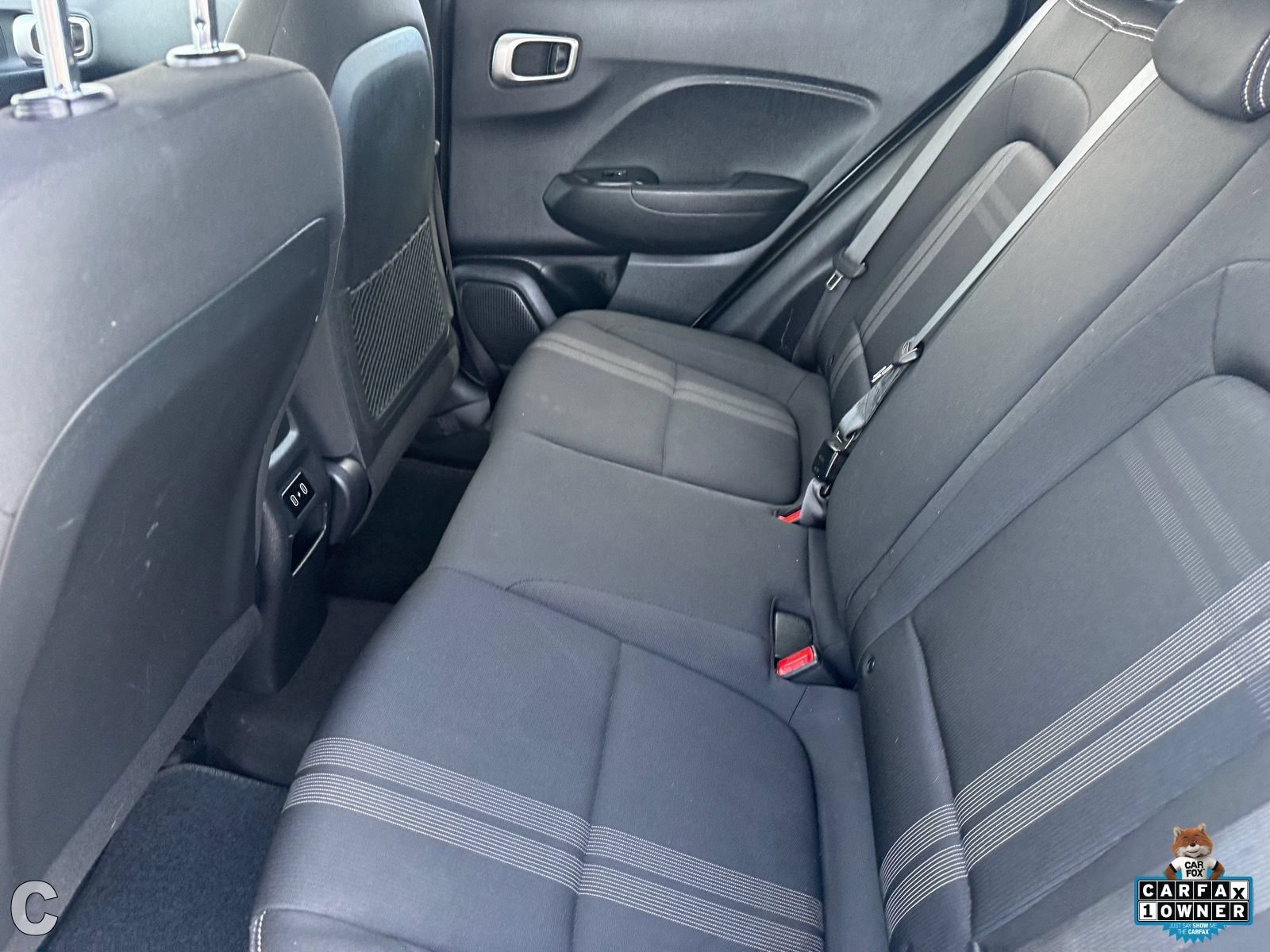 Used 2024 Hyundai Venue SEL FWD image 17