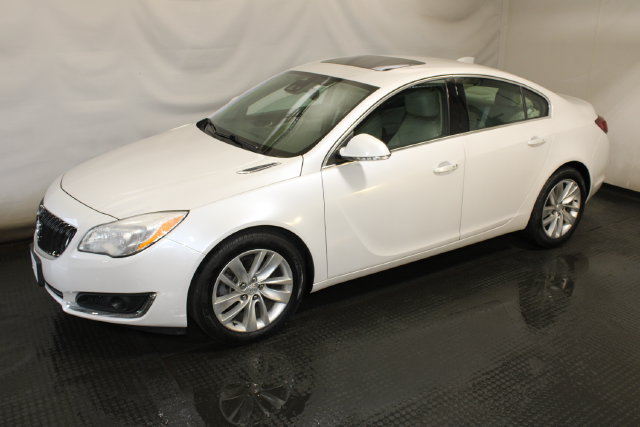 Used 2017 Buick Regal Premium w/ Driver Confidence Package #1 FWD image 2