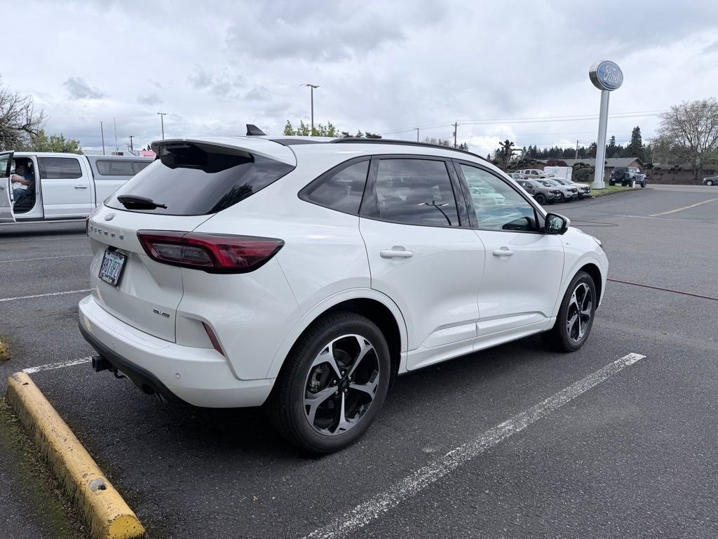 Used 2023 Ford Escape ST-Line Select w/ Tech Pack #2 image 5