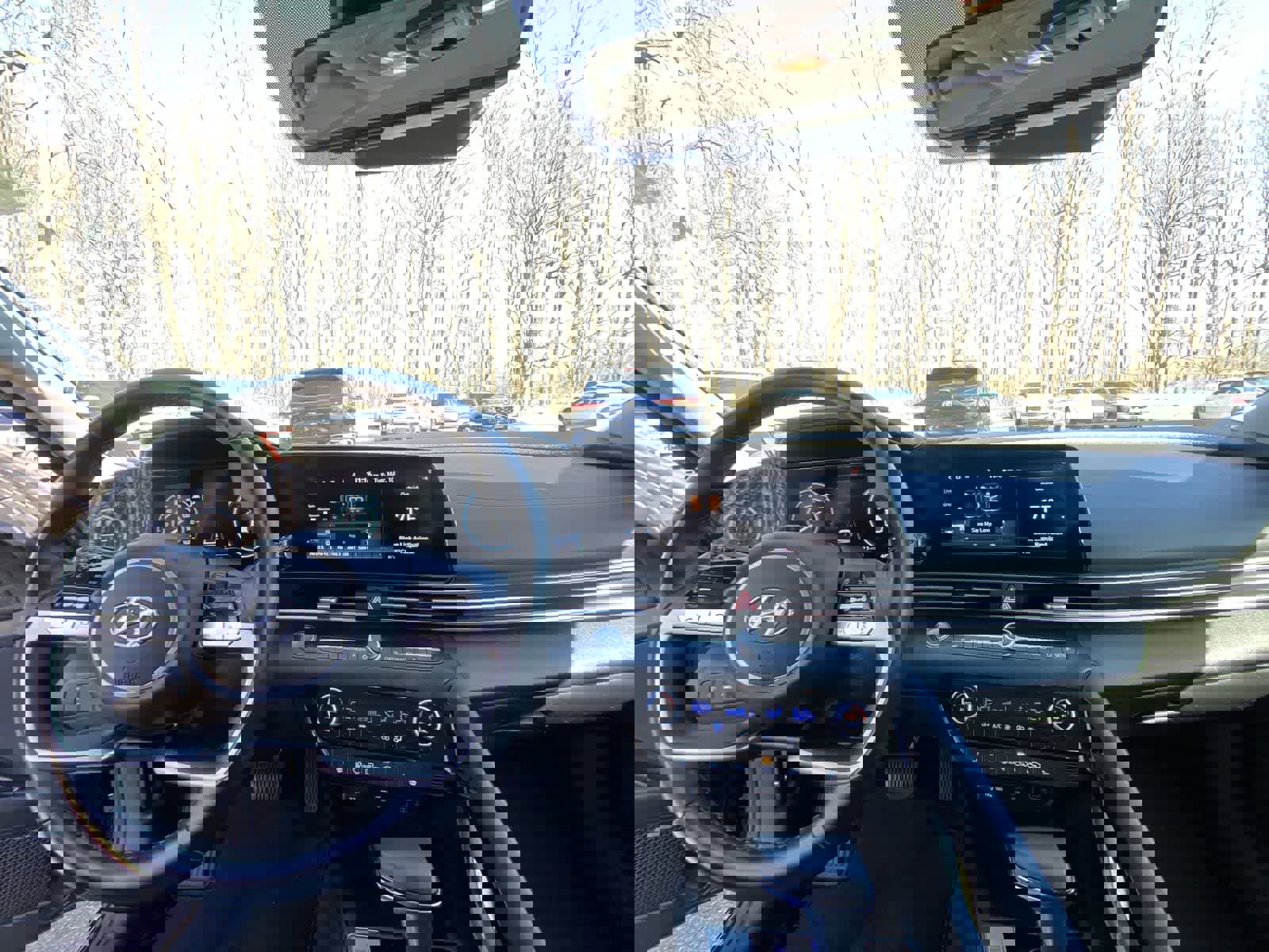 Used 2021 Hyundai Elantra Limited image 22