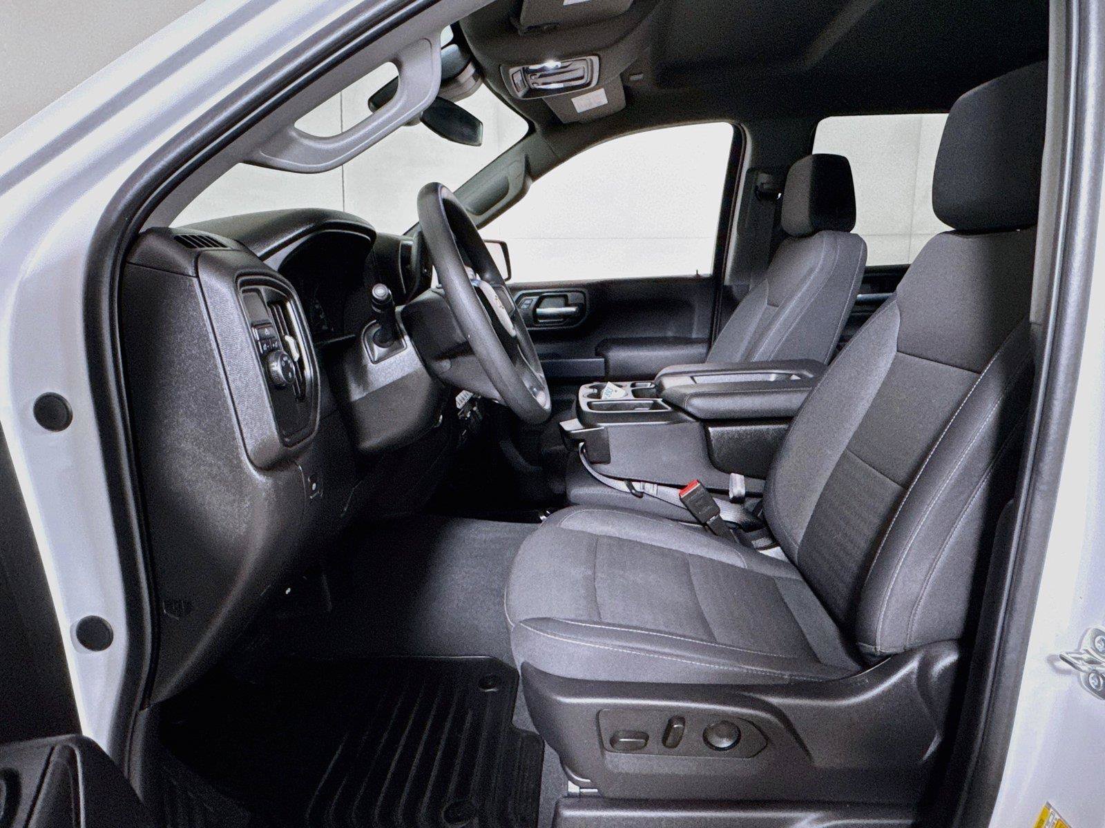 Certified 2025 Chevrolet Silverado 1500 Custom RWD image 17