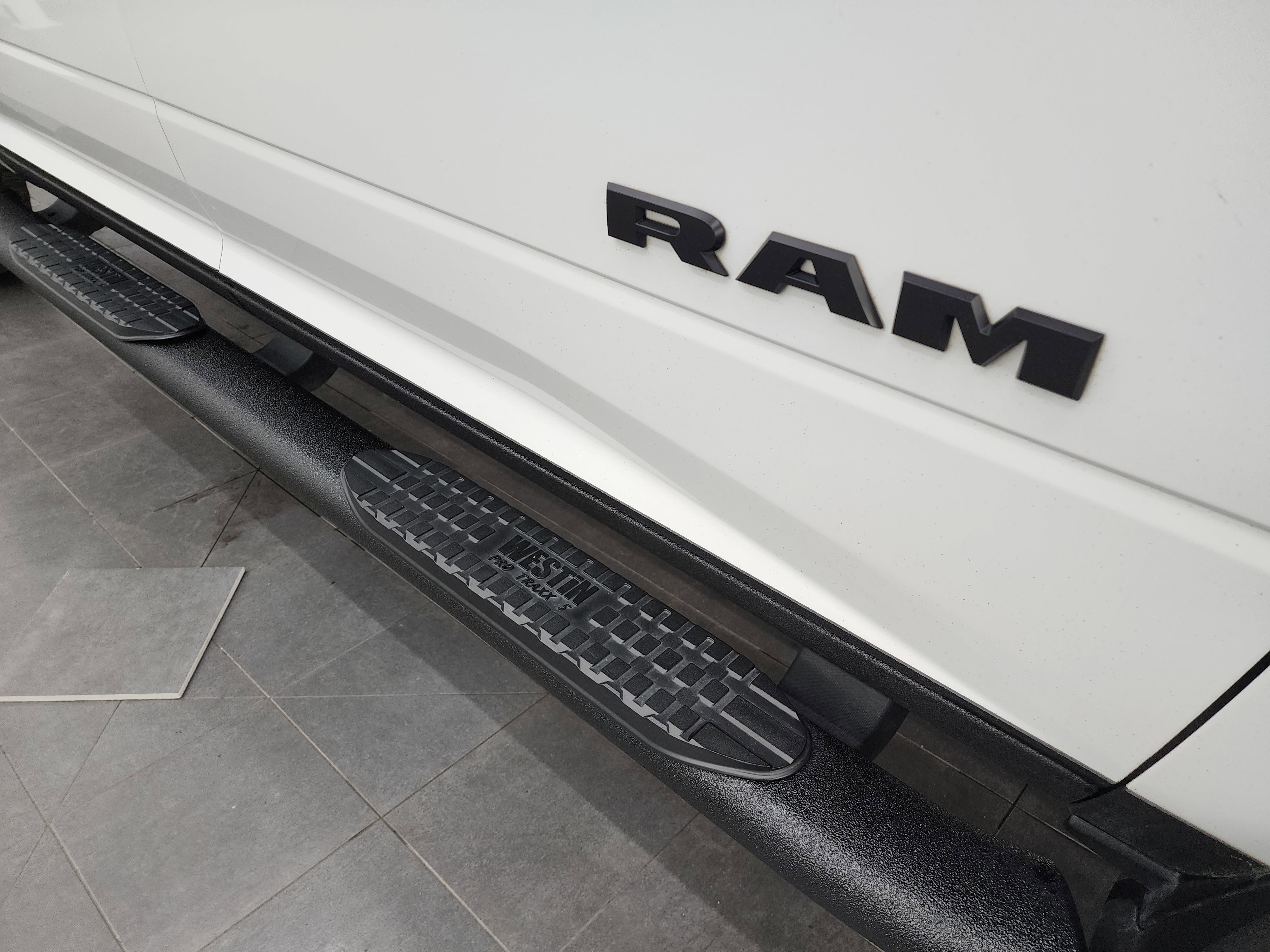 Used 2020 RAM 2500 Big Horn w/ Night Edition image 27