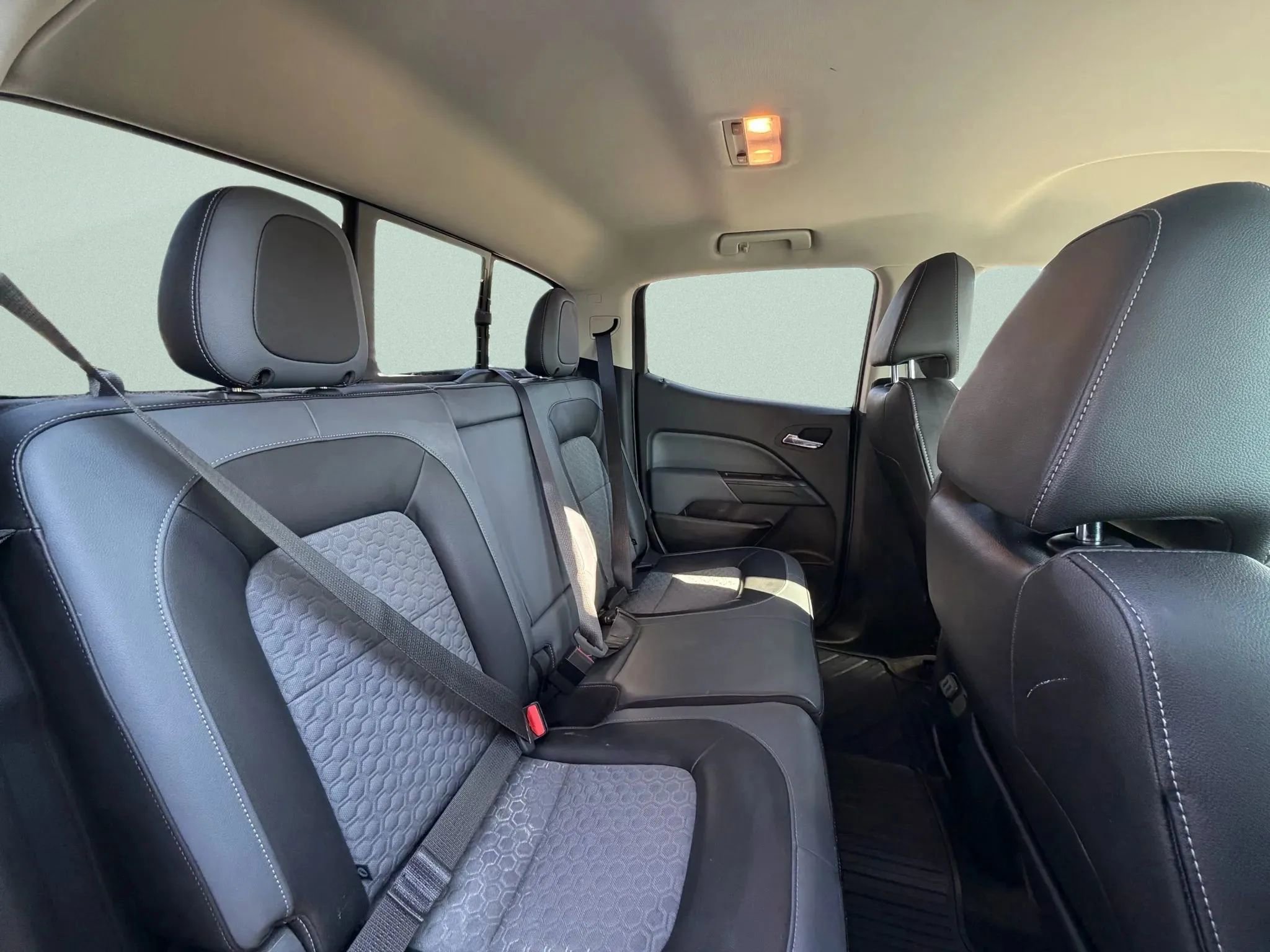 Used 2018 Chevrolet Colorado Z71 image 13