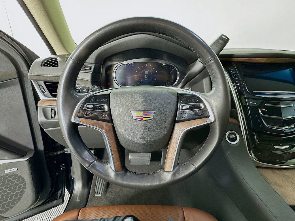 Used 2019 Cadillac Escalade Luxury image 11
