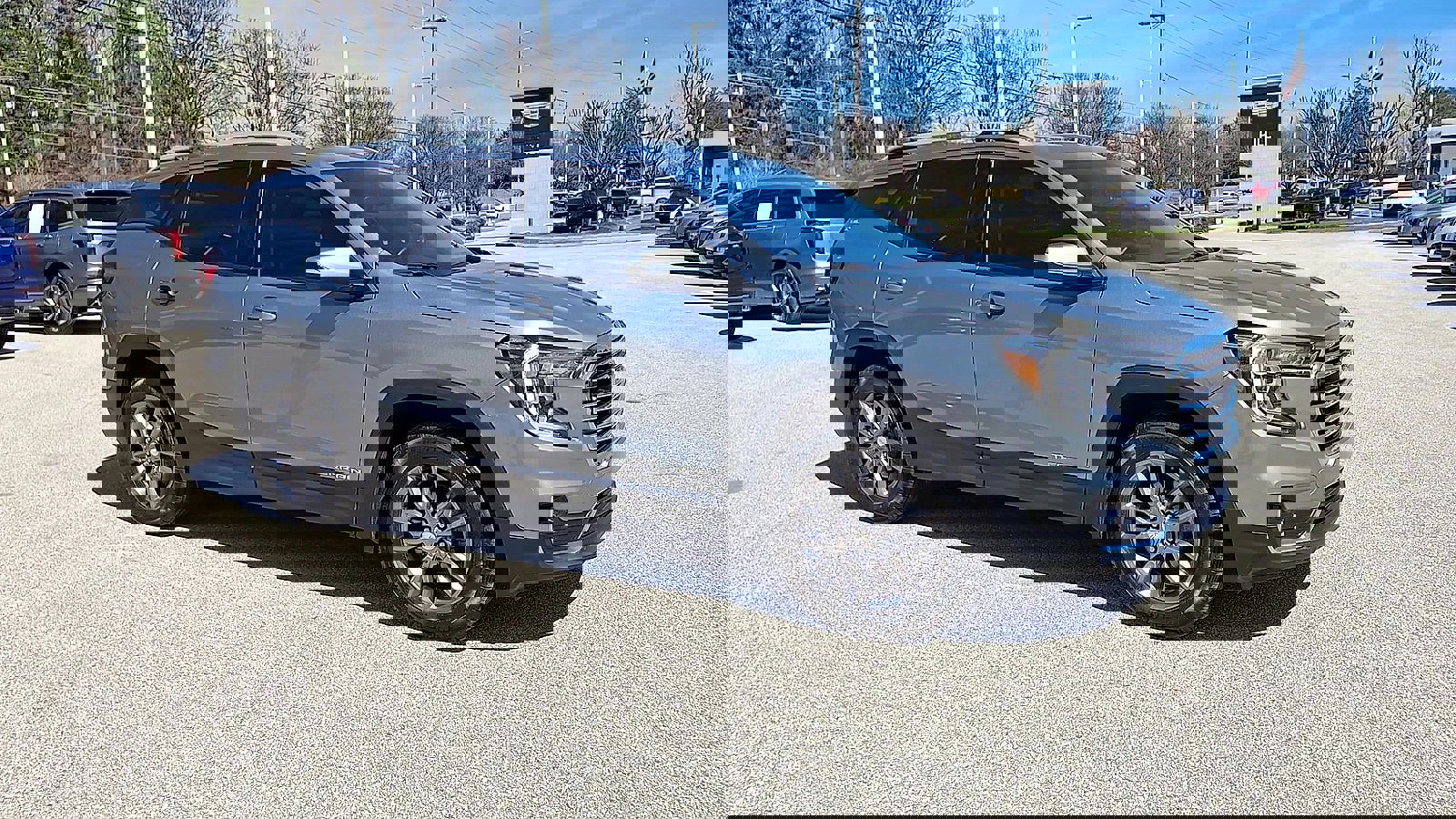 Certified 2023 GMC Terrain SLT w/ Infotainment Package II image 2