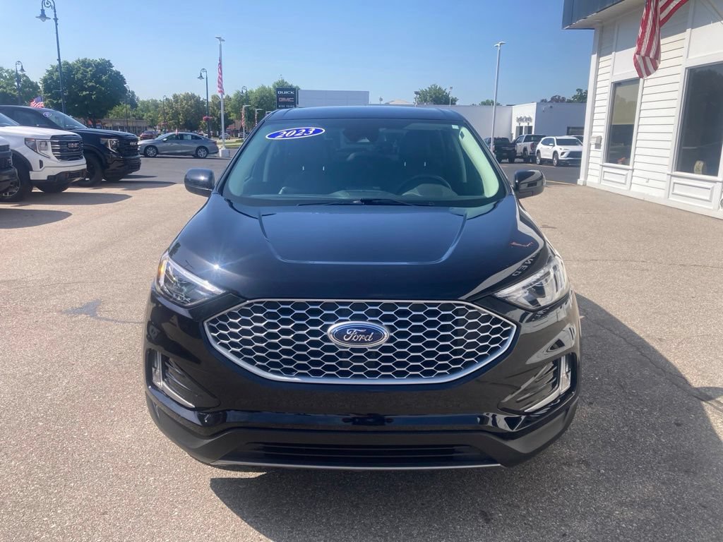 Used 2023 Ford Edge SEL w/ Convenience Package AWD/4WD image 2