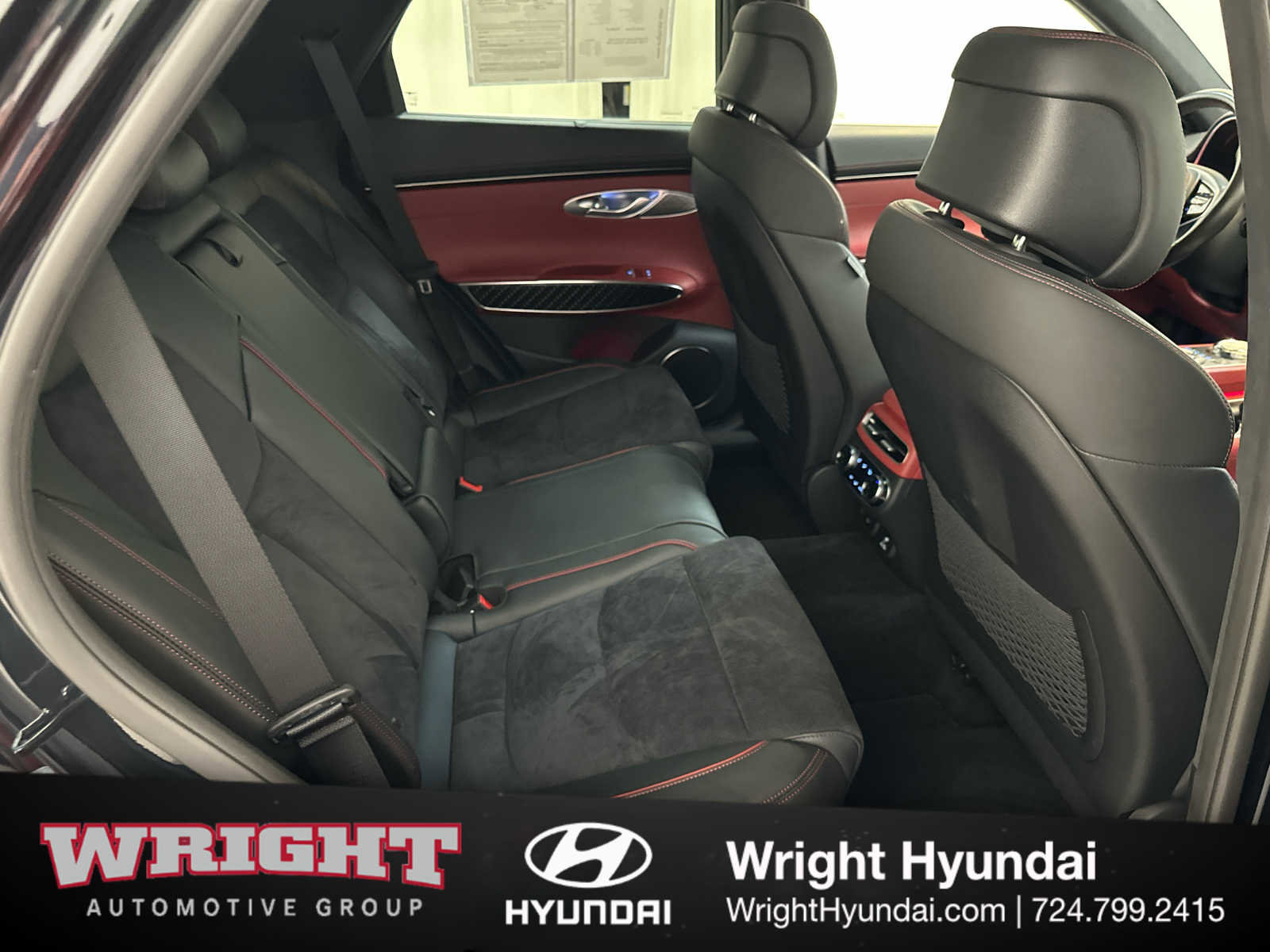 Used 2022 Genesis GV70 3.5T Sport w/ Sport Prestige Package AWD/4WD image 16